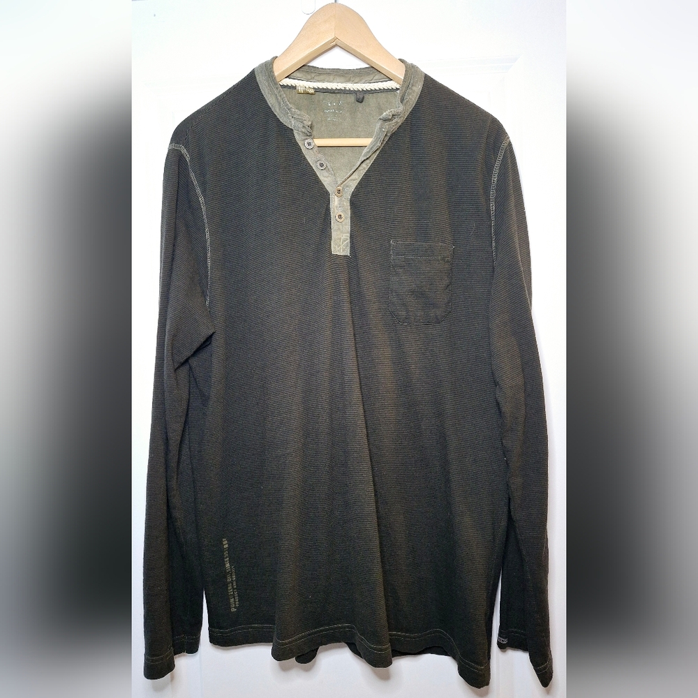 Vintage Point Zero Long Sleeve Henley (L)